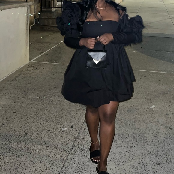 Elegant Tiered Mini Dress - Black - Picture 4 of 5